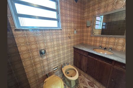 Casa à venda com 259m², 3 quartos e 2 vagasBanheiro da Suíte 1