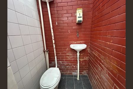 Casa à venda com 259m², 3 quartos e 2 vagasBanheiro de Serviço