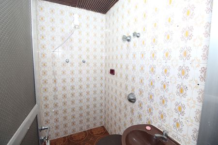 Casa à venda com 259m², 3 quartos e 2 vagasBanheiro 1