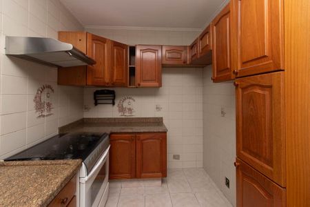 Casa à venda com 160m², 4 quartos e 2 vagas Casa à venda com 160m², 4 quartos e 2 vagasCozinha