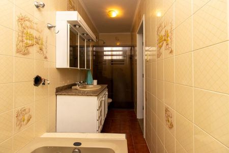 Casa à venda com 160m², 4 quartos e 2 vagas Casa à venda com 160m², 4 quartos e 2 vagasBanheiro da Suíte 1