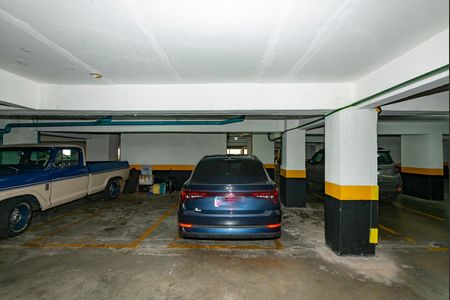 Apartamento à venda com 168m², 3 quartos e 3 vagas Apartamento à venda com 168m², 3 quartos e 3 vagasGaragem