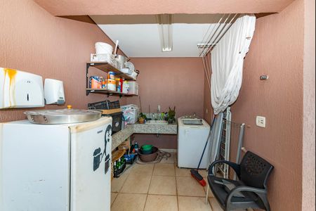 Apartamento à venda com 168m², 3 quartos e 3 vagas Apartamento à venda com 168m², 3 quartos e 3 vagasÁrea de Serviço
