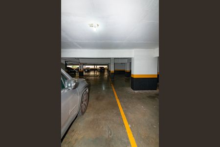 Apartamento à venda com 168m², 3 quartos e 3 vagas Apartamento à venda com 168m², 3 quartos e 3 vagasGaragem