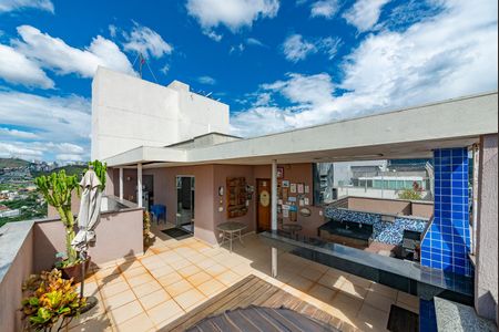 Apartamento à venda com 168m², 3 quartos e 3 vagas Apartamento à venda com 168m², 3 quartos e 3 vagasVaranda