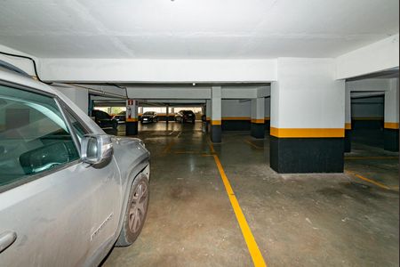 Apartamento à venda com 168m², 3 quartos e 3 vagas Apartamento à venda com 168m², 3 quartos e 3 vagasGaragem