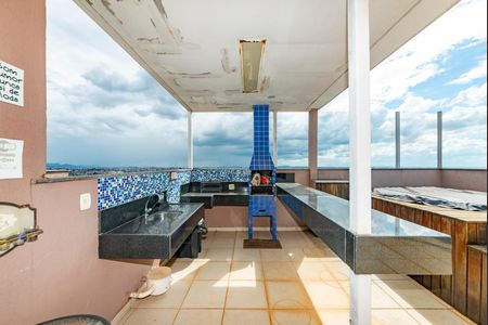 Apartamento à venda com 168m², 3 quartos e 3 vagas Apartamento à venda com 168m², 3 quartos e 3 vagasVaranda