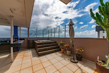 Apartamento à venda com 168m², 3 quartos e 3 vagas Apartamento à venda com 168m², 3 quartos e 3 vagasVaranda