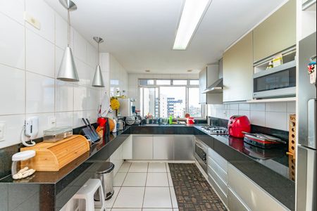 Apartamento à venda com 168m², 3 quartos e 3 vagas Apartamento à venda com 168m², 3 quartos e 3 vagasCozinha