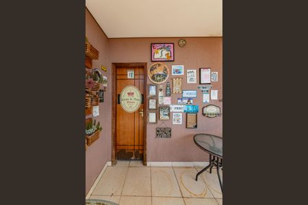 Apartamento à venda com 168m², 3 quartos e 3 vagas Apartamento à venda com 168m², 3 quartos e 3 vagasLavabo