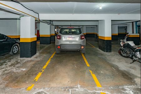 Apartamento à venda com 168m², 3 quartos e 3 vagas Apartamento à venda com 168m², 3 quartos e 3 vagasGaragem