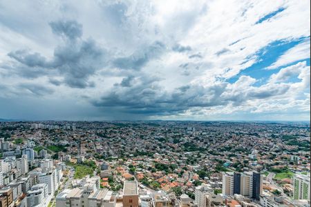 Apartamento à venda com 168m², 3 quartos e 3 vagas Apartamento à venda com 168m², 3 quartos e 3 vagasVaranda