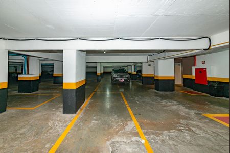 Apartamento à venda com 168m², 3 quartos e 3 vagas Apartamento à venda com 168m², 3 quartos e 3 vagasGaragem