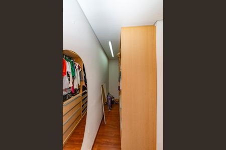 Apartamento à venda com 168m², 3 quartos e 3 vagas Apartamento à venda com 168m², 3 quartos e 3 vagasSuíte