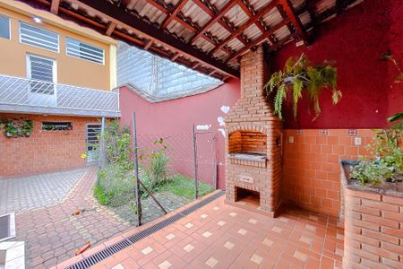Casa à venda com 270m², 3 quartos e 6 vagas Casa à venda com 270m², 3 quartos e 6 vagasÁrea externa