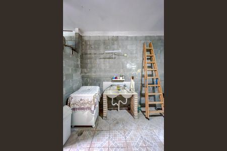 Casa à venda com 270m², 3 quartos e 6 vagas Casa à venda com 270m², 3 quartos e 6 vagasÁrea de Serviço
