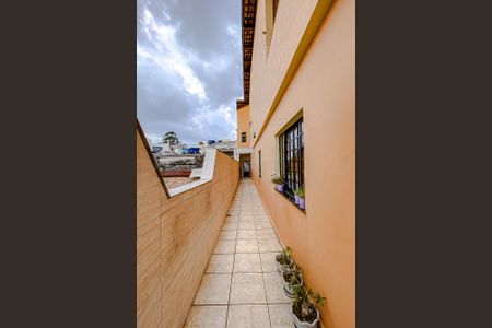 Casa à venda com 270m², 3 quartos e 6 vagas Casa à venda com 270m², 3 quartos e 6 vagasÁrea externa