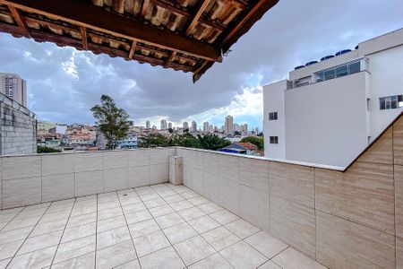Casa à venda com 270m², 3 quartos e 6 vagas Casa à venda com 270m², 3 quartos e 6 vagasÁrea externa