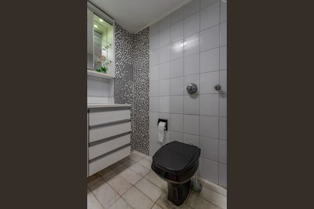 Apartamento à venda com 240m², 3 quartos e 2 vagas Apartamento à venda com 240m², 3 quartos e 2 vagasBanheiro