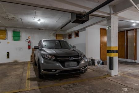 Apartamento à venda com 240m², 3 quartos e 2 vagas Apartamento à venda com 240m², 3 quartos e 2 vagasGaragem