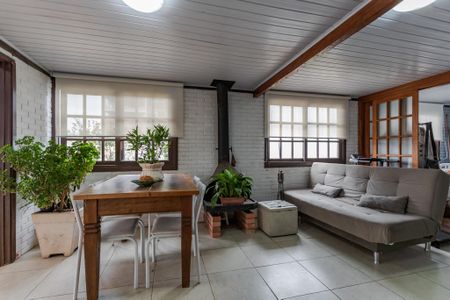 Apartamento à venda com 240m², 3 quartos e 2 vagas Apartamento à venda com 240m², 3 quartos e 2 vagasSala 2