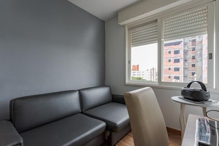 Apartamento à venda com 240m², 3 quartos e 2 vagas Apartamento à venda com 240m², 3 quartos e 2 vagasQuarto 2