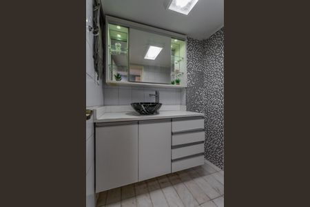 Apartamento à venda com 240m², 3 quartos e 2 vagas Apartamento à venda com 240m², 3 quartos e 2 vagasBanheiro