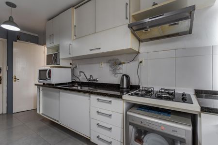 Apartamento à venda com 240m², 3 quartos e 2 vagas Apartamento à venda com 240m², 3 quartos e 2 vagasCozinha