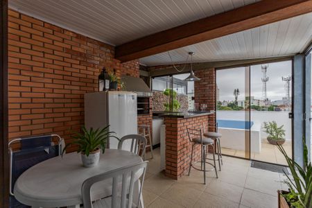 Apartamento à venda com 240m², 3 quartos e 2 vagas Apartamento à venda com 240m², 3 quartos e 2 vagasEspaço Gourmet