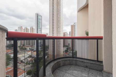 Apartamento para alugar com 300m², 3 quartos e 6 vagas Apartamento para alugar com 300m², 3 quartos e 6 vagasVaranda - Suíte 3