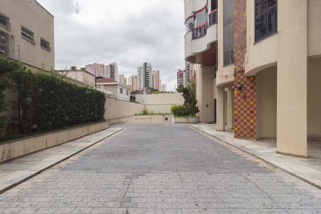 Apartamento para alugar com 300m², 3 quartos e 6 vagas Apartamento para alugar com 300m², 3 quartos e 6 vagasÁrea comum