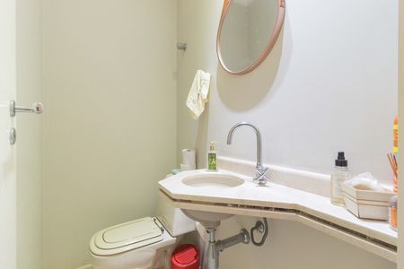 Apartamento para alugar com 300m², 3 quartos e 6 vagas Apartamento para alugar com 300m², 3 quartos e 6 vagasLavabo Sala de Estar