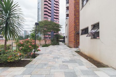 Apartamento para alugar com 300m², 3 quartos e 6 vagas Apartamento para alugar com 300m², 3 quartos e 6 vagasÁrea comum