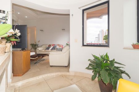 Apartamento para alugar com 300m², 3 quartos e 6 vagas Apartamento para alugar com 300m², 3 quartos e 6 vagasSala de Estar