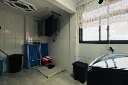 Apartamento à venda com 76m², 3 quartos e 2 vagas Apartamento à venda com 76m², 3 quartos e 2 vagasCozinha e Área de Serviço