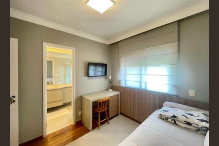 Apartamento à venda com 144m², 3 quartos e 2 vagas Apartamento à venda com 144m², 3 quartos e 2 vagasQuarto