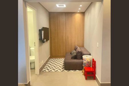 Apartamento à venda com 144m², 3 quartos e 2 vagas Apartamento à venda com 144m², 3 quartos e 2 vagasSala de TV
