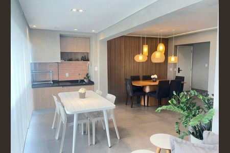 Apartamento à venda com 144m², 3 quartos e 2 vagas Apartamento à venda com 144m², 3 quartos e 2 vagasSala