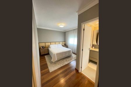 Apartamento à venda com 144m², 3 quartos e 2 vagas Apartamento à venda com 144m², 3 quartos e 2 vagasQuarto