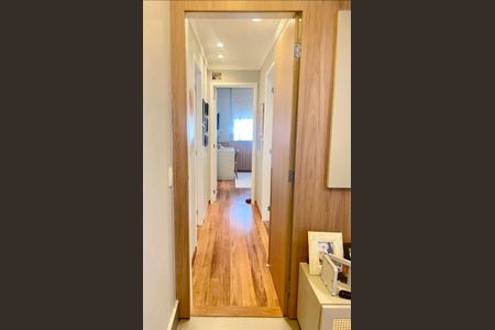 Apartamento à venda com 144m², 3 quartos e 2 vagas Apartamento à venda com 144m², 3 quartos e 2 vagasCorredor