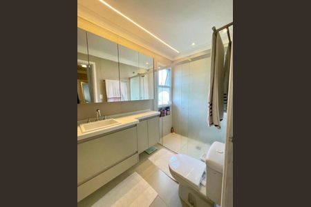 Apartamento à venda com 144m², 3 quartos e 2 vagas Apartamento à venda com 144m², 3 quartos e 2 vagasBanheiro