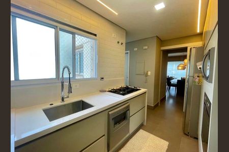 Apartamento à venda com 144m², 3 quartos e 2 vagas Apartamento à venda com 144m², 3 quartos e 2 vagasCozinha