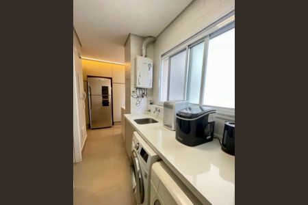 Apartamento à venda com 144m², 3 quartos e 2 vagas Apartamento à venda com 144m², 3 quartos e 2 vagasLavanderia