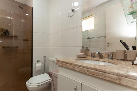 Apartamento à venda com 167m², 3 quartos e 3 vagasBanheiro Suíte 2 
