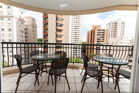 Apartamento à venda com 167m², 3 quartos e 3 vagasVaranda