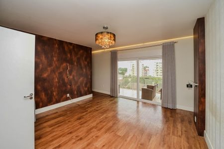 Casa à venda com 392m², 3 quartos e 4 vagas Casa à venda com 392m², 3 quartos e 4 vagasSuíte