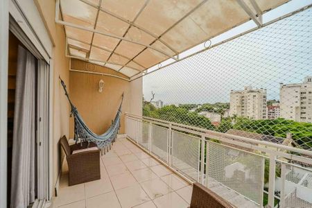 Casa à venda com 392m², 3 quartos e 4 vagas Casa à venda com 392m², 3 quartos e 4 vagasVaranda da Suíte