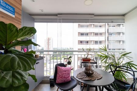 Apartamento à venda com 69m², 2 quartos e 1 vaga Apartamento à venda com 69m², 2 quartos e 1 vagaVaranda