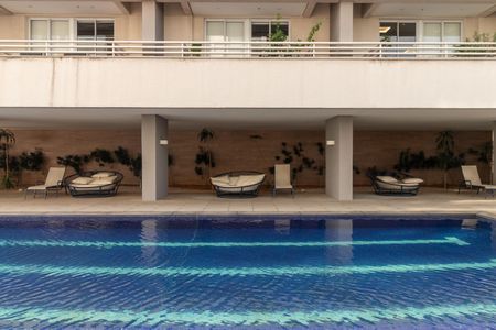 Apartamento à venda com 69m², 2 quartos e 1 vaga Apartamento à venda com 69m², 2 quartos e 1 vagaÁrea comum - Piscina