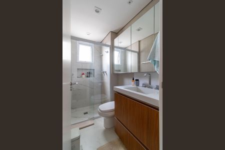 Apartamento à venda com 69m², 2 quartos e 1 vaga Apartamento à venda com 69m², 2 quartos e 1 vagaBanheiro da Suíte